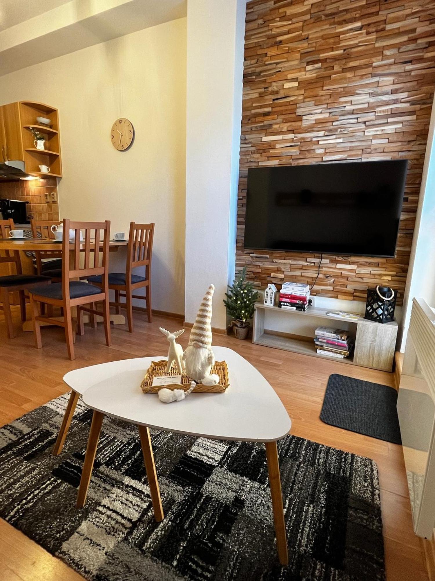 Apartman Pod Holou, Tatran-โดโนวาลี ภายนอก รูปภาพ